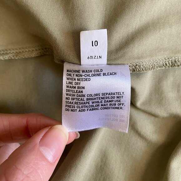 Uniqlo AIRism Cotton T-Shirt in Green - Picture 6 of 8